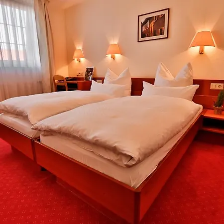 Hotel Mayers Waldhorn - Zwischen Reutlingen Und Tuebingen 3*