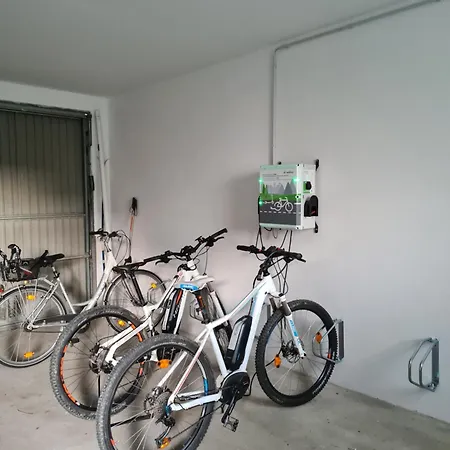 Mayers Waldhorn - Zwischen Reutlingen Und Tuebingen Hotel 3*