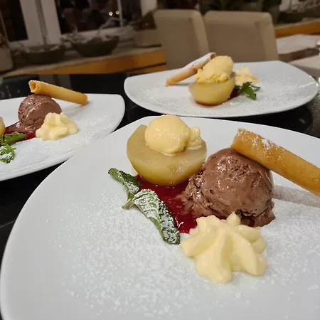 Hotel Mayers Waldhorn - Zwischen Reutlingen Und Tuebingen
