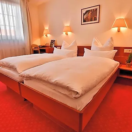 Hotel Mayers Waldhorn - Zwischen Reutlingen Und Tuebingen