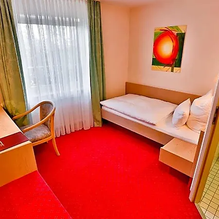 Hotel Mayers Waldhorn - Zwischen Reutlingen Und Tuebingen Kusterdingen