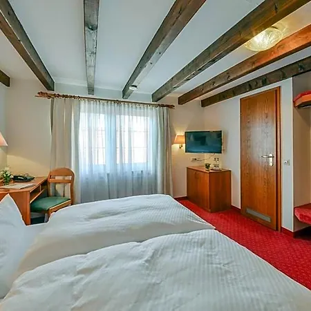 Mayers Waldhorn - Zwischen Reutlingen Und Tuebingen Hotel
