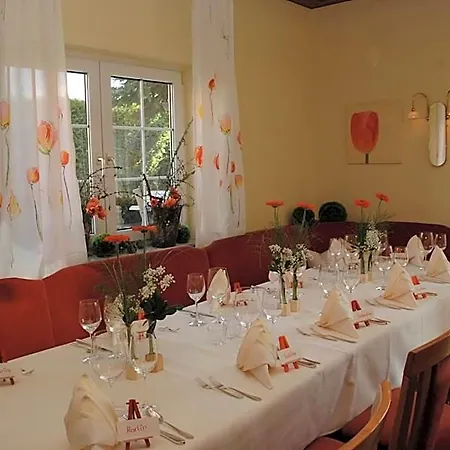 Hotel Mayers Waldhorn - Zwischen Reutlingen Und Tuebingen 3*