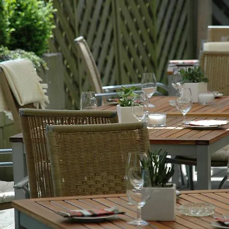 Hotel Mayers Waldhorn - Zwischen Reutlingen Und Tübingen 3*