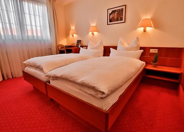 Szálloda Mayers Waldhorn - Zwischen Reutlingen Und Tuebingen 3*