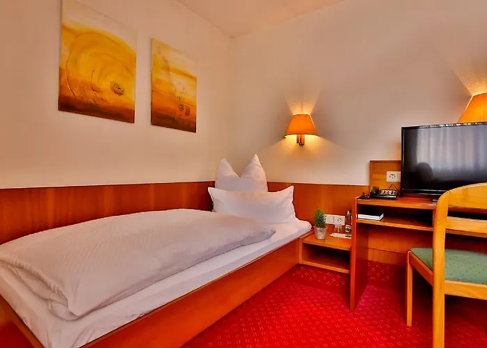 Mayers Waldhorn - Zwischen Reutlingen Und Tuebingen 3*