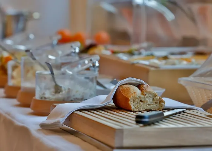 Szálloda Mayers Waldhorn - Zwischen Reutlingen Und Tuebingen Kusterdingen