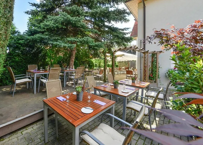 Szálloda Mayers Waldhorn - Zwischen Reutlingen Und Tuebingen 3*