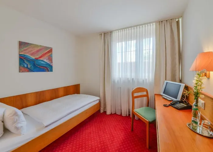 Szálloda Mayers Waldhorn - Zwischen Reutlingen Und Tuebingen