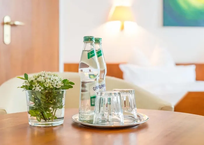 Mayers Waldhorn - Zwischen Reutlingen Und Tuebingen 3*